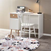 Py&ouml;re&auml; matto on helppo sijoittaa vaikka kirjoitusp&ouml;yd&auml;n eteen