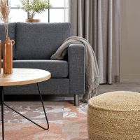 Huonekalut kierr&auml;tet&auml;&auml;n niiden materiaalien mukaan. Joskus kalustetta ei kannata tai voi purkaa osiin, vaan se voidaan vied&auml; sellaisenaan kaatopaikalle tai sorttiasemalle.