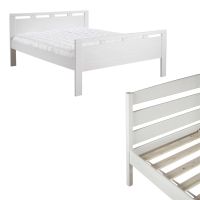 S&auml;ngynrunko voi olla puuta tai metallia. Irrallinen s&auml;lepohja antaa patjan hengitt&auml;&auml; my&ouml;s alakautta.