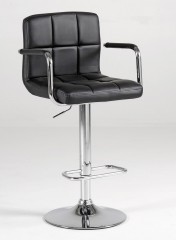 Baarituolit ja baarijakkarat