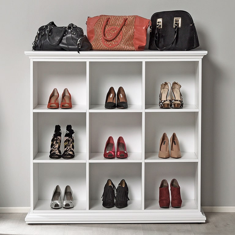 Vinkkej&auml; kenkien, asusteiden ja meikkien s&auml;ilytykseen
Asusteet viimeistelev&auml;t asun! Lue vinkkimme, kuinka s&auml;ilyt&auml;t keng&auml;t, laukut, meikit ja asusteet siististi sek&auml; kuinka pid&auml;t ne samalla helposti k&auml;den ulottuvilla. Tee unelmiesi walk in closet. Pient&auml; luksusta el&auml;m&auml;&auml;n!
LUE LIS&Auml;&Auml;