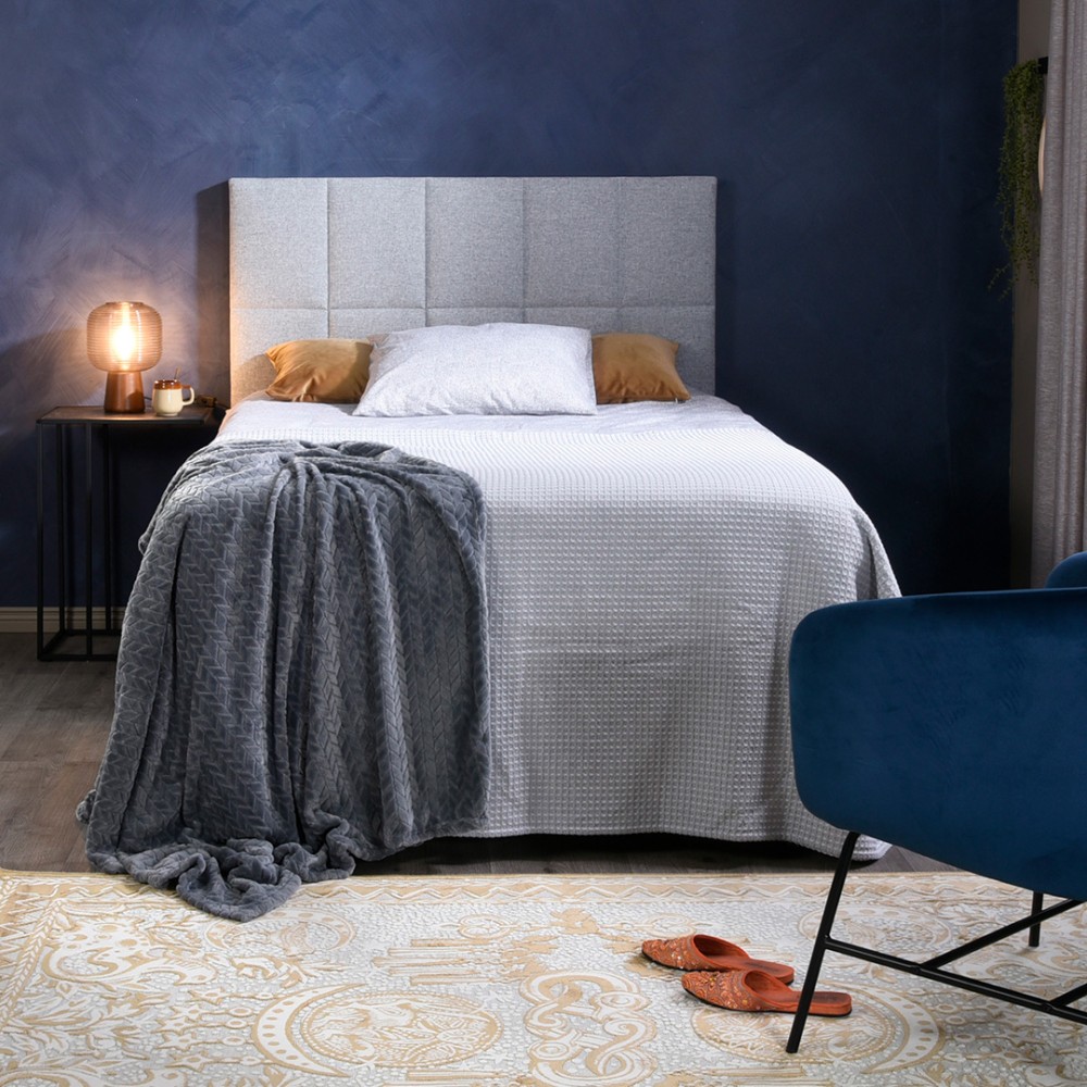 Pienen makuuhuoneen sisustus
Miten sisustaa pieni makuuhuone, jos sinne pit&auml;isi mahtua paris&auml;nky, vaatekaappi ja ty&ouml;pistekin? Nappaa vinkit ja ideat pieneen makuuhuoneeseen!
Lue lis&auml;&auml;